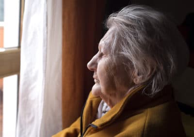 la "mort sociale" des personnes âgées : une étude des petits frères des pauvres