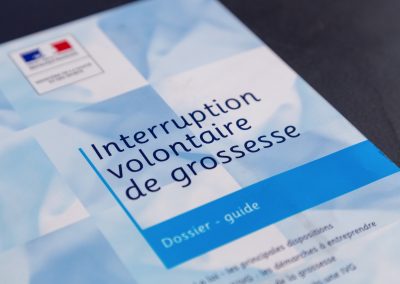 coronavirus : le sénat rejette un amendement sur l’ivg