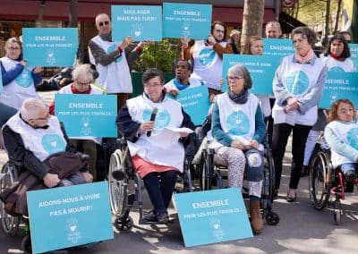 33 000 signatures remises à l&rsquo;elysée par le collectif soulager mais pas tuer