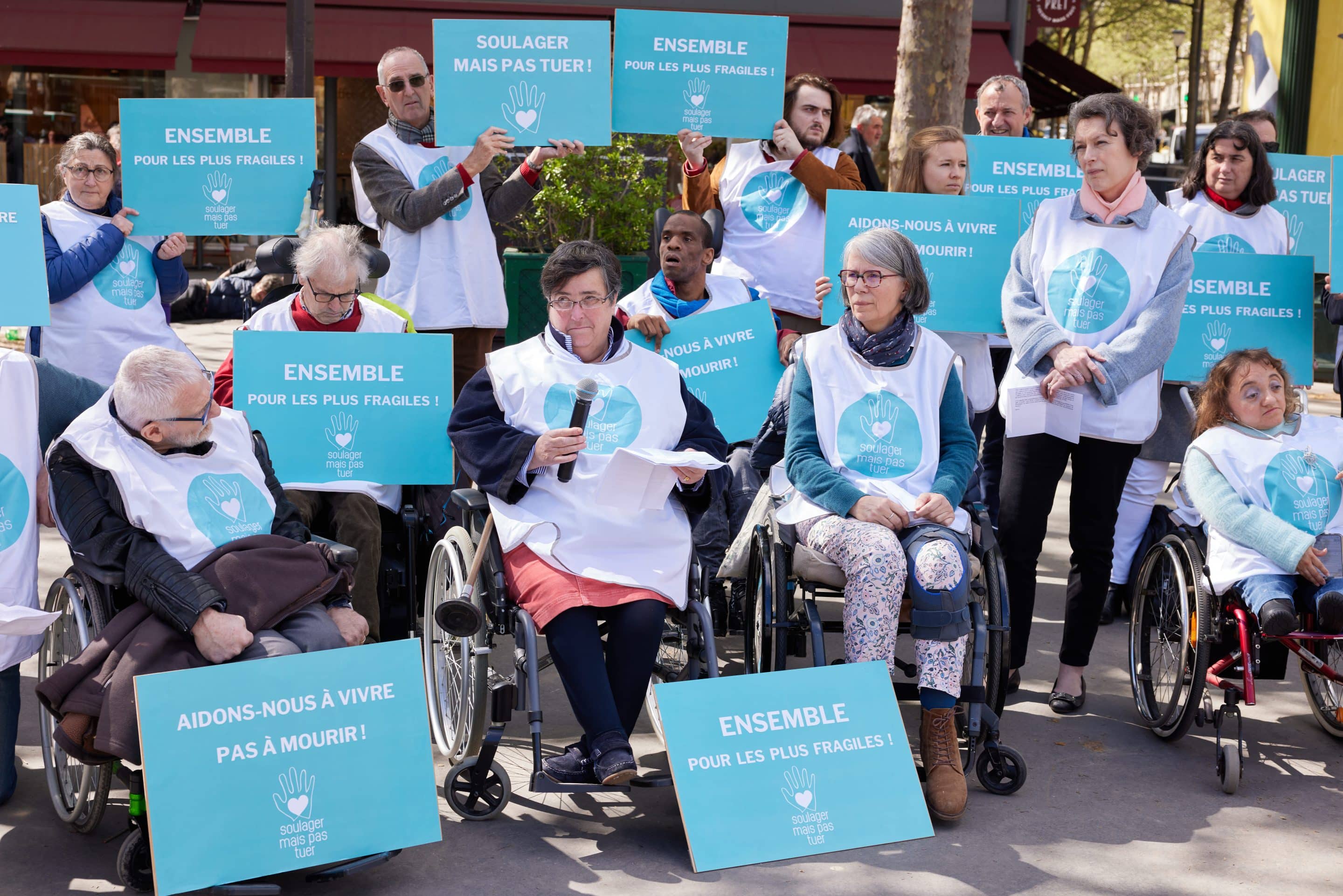 33000 signatures remises à l'elysée par soulager mais pas tuer