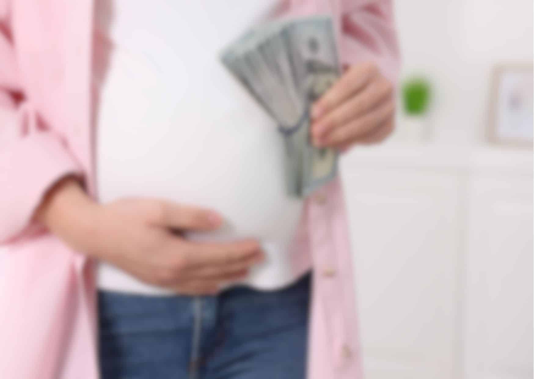 la gestation pour autrui revient sur la scène française et internationale