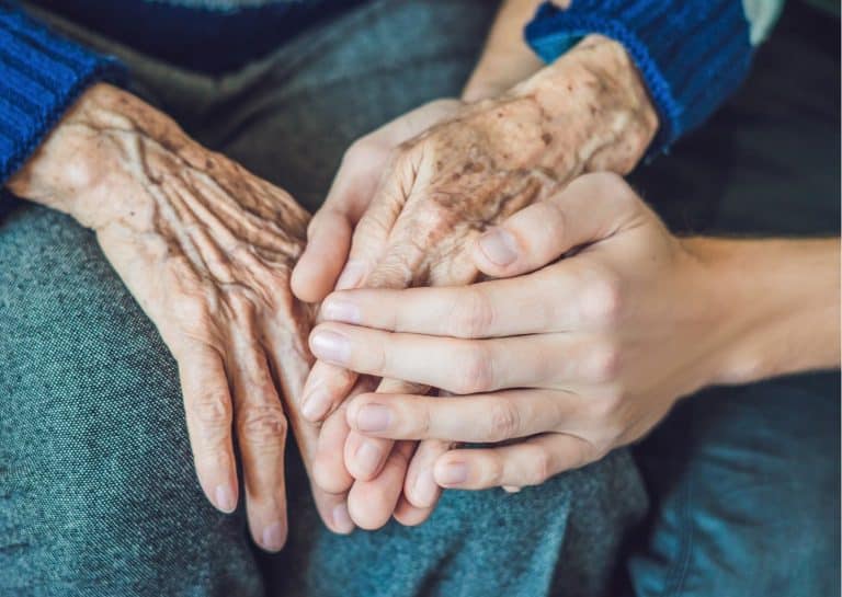 grand âge et autonomie une conférence annoncée par le gouvernement, et après